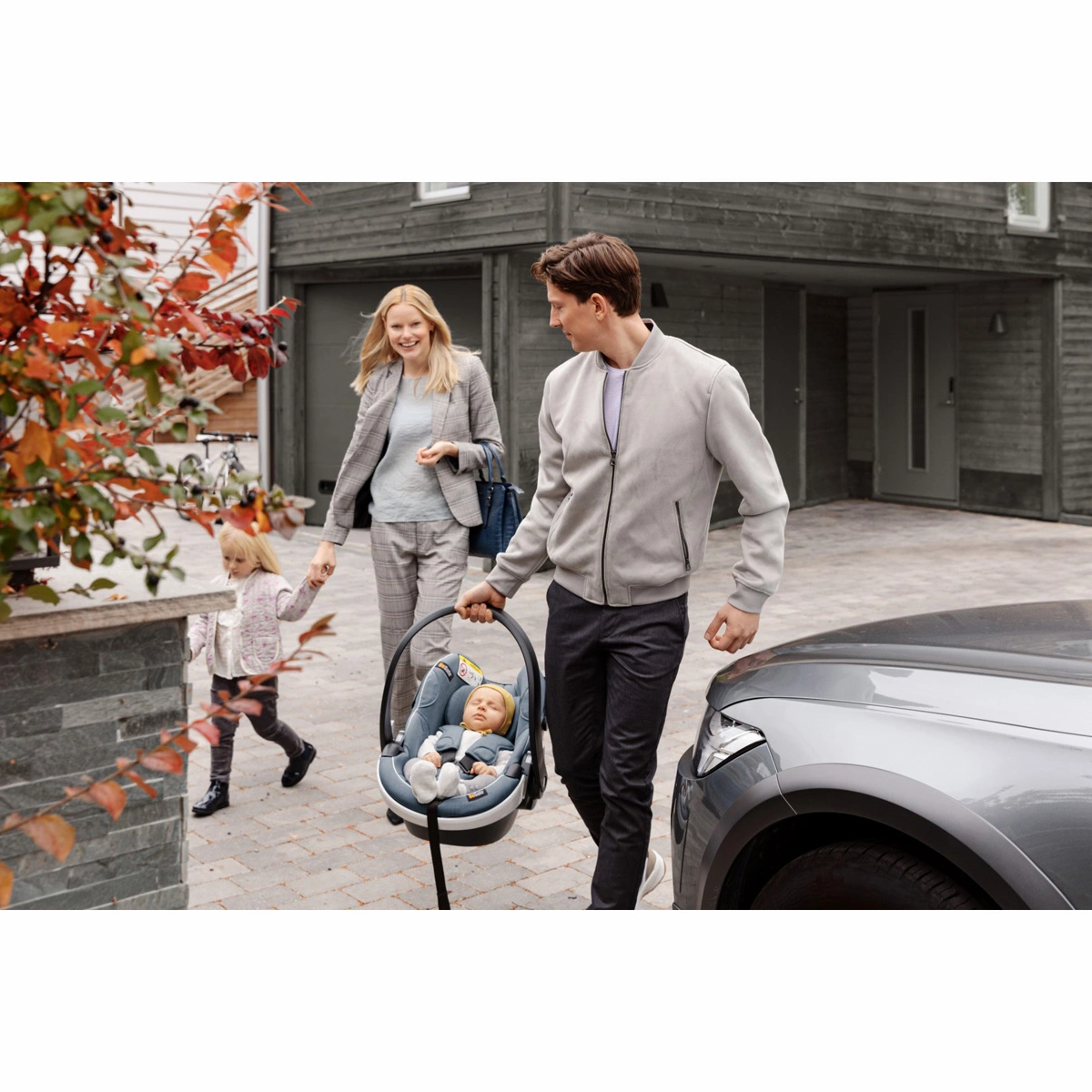iZi Go Modular X2 i-Size - Fresh Black Cab-3